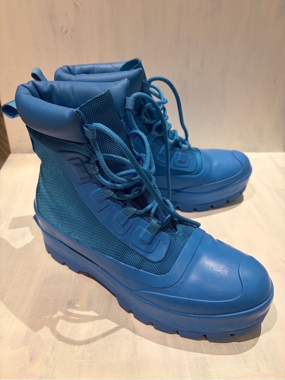 Women’s Lace-Up Chunky Boots in Blue